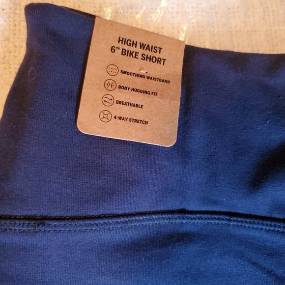 VS PINK Biker Shorts - Picture 4 of 4